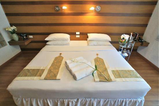 Lotus Hotel Chiang Mai Exteriör bild