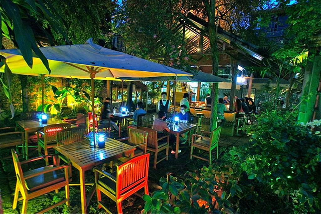 Lotus Hotel Chiang Mai Exteriör bild